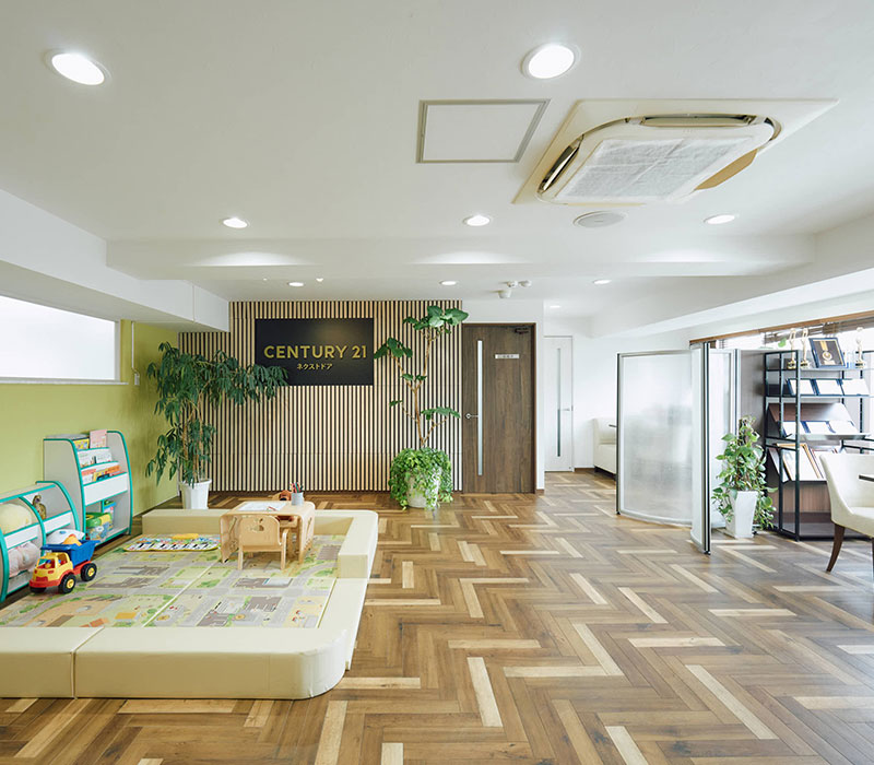 理由4　【駅近便利】花小金井駅より徒歩3分で通いやすい！土日営業・オンライン相談も受け付けています